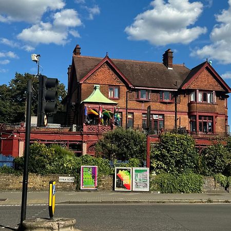 Hootananny Hostel London Exterior foto